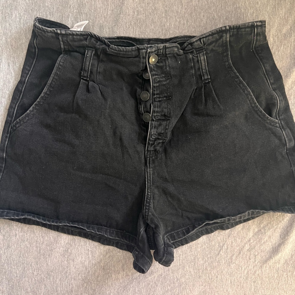 American Eagle Outfitters Pre-owned Black High Waist Shorts